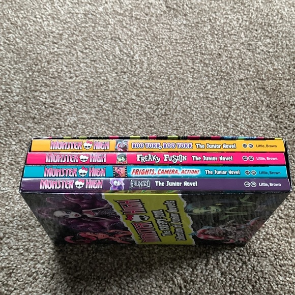 Monster High Books - Picture 2 of 2